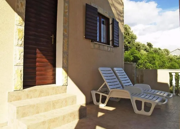 Seaside Family Friendly House With A Swimming Pool Cove Ladjin - Landjin, Pasman - 20394 Dom wakacyjny Tkon