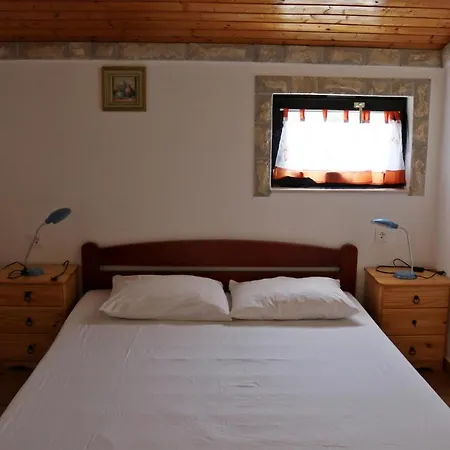 Feriehus Seaside Family Friendly House With A Swimming Pool Cove Ladjin - Landjin, Pasman - 20394