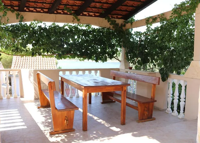 Seaside Family Friendly House With A Swimming Pool Cove Ladjin - Landjin, Pasman - 20394